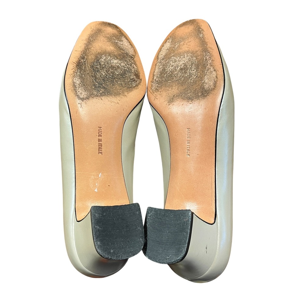 Vintage SALVATORE FERRAGAMO Logo Gancini Low Heels 9B Shoes Leather Vintage Chic - Picture 8 of 11